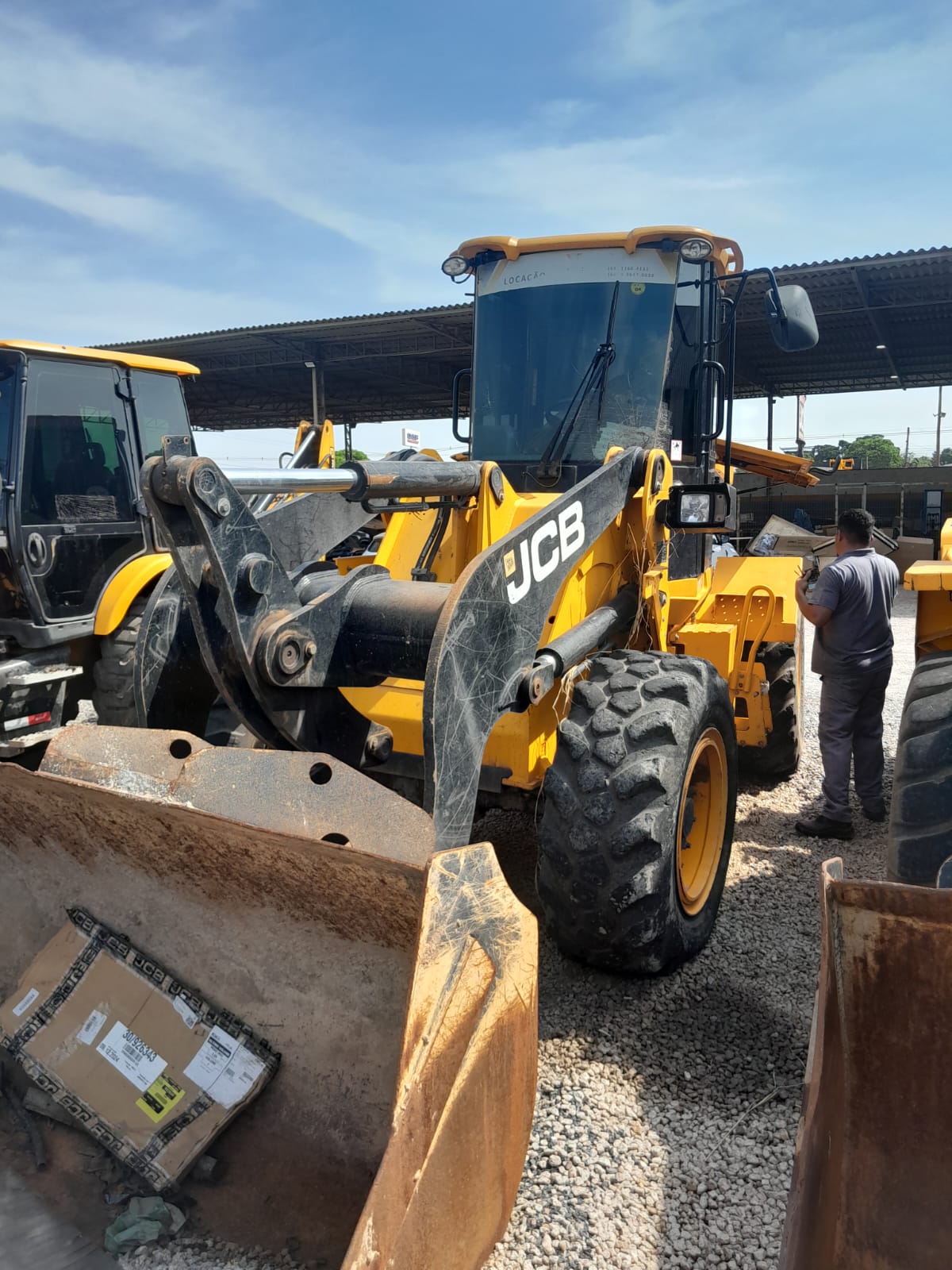 Pá Carregadeira JCB 422ZX 2022 - foto 1 de 6