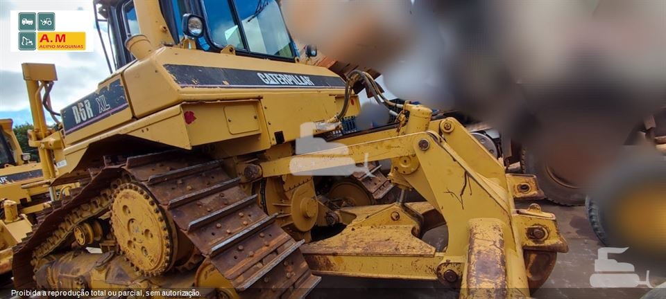 Trator de esteira Caterpillar D6R XL 2002 - foto 1 de 7