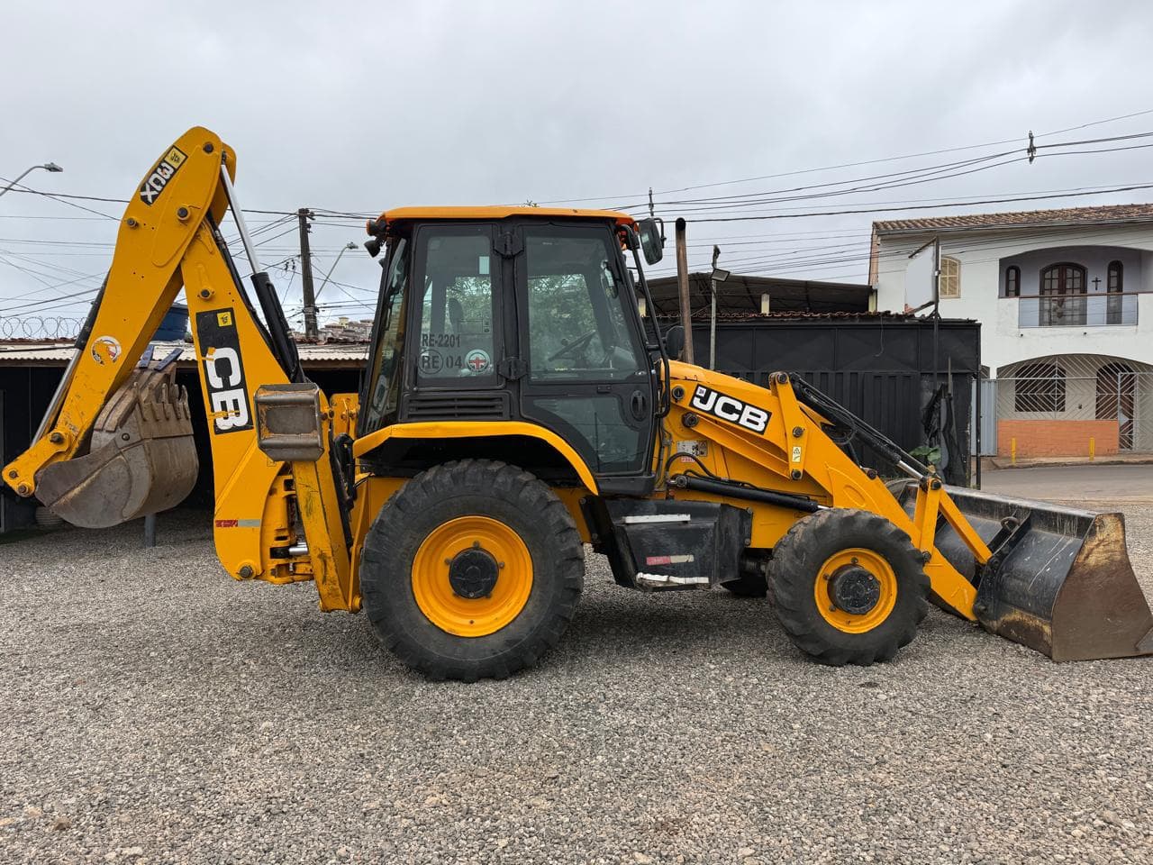 Retroescavadeira JCB 3CX 4X4 2023 - foto 1 de 8