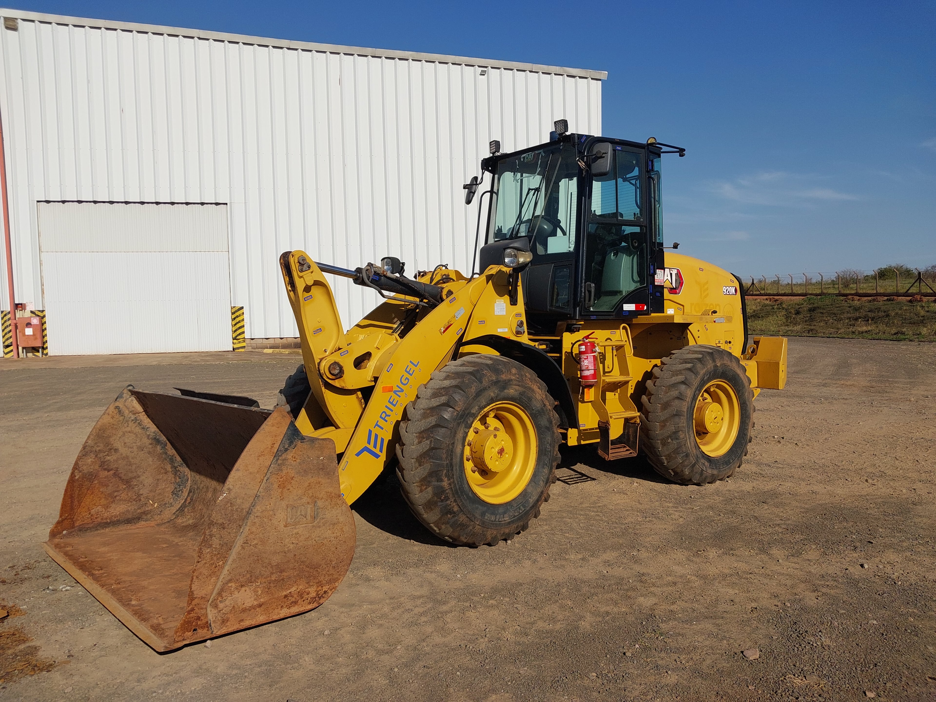 Pá Carregadeira Caterpillar 920K 2020 - foto 1 de 8