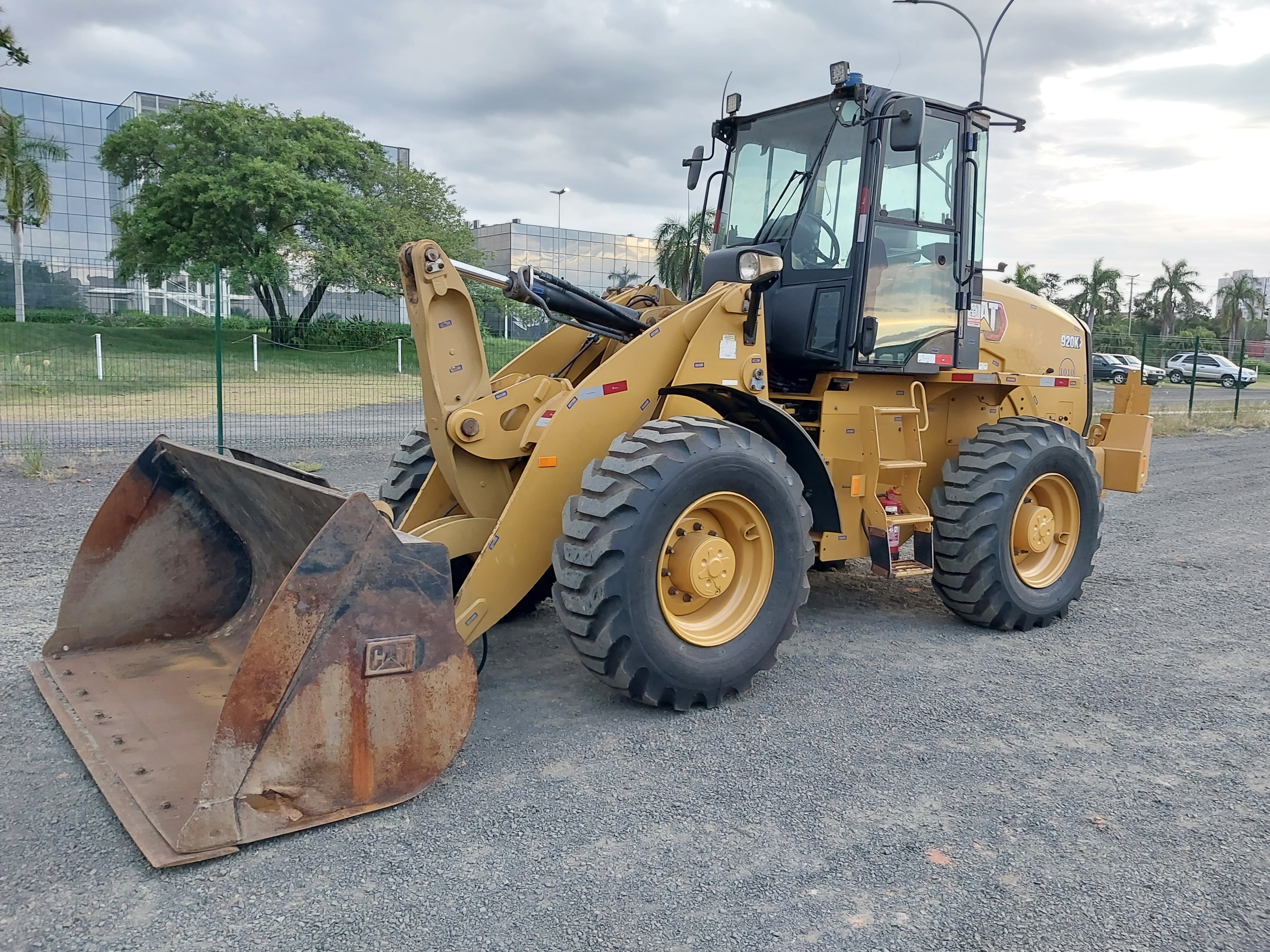 Pá Carregadeira Caterpillar 920K 2020 - foto 1 de 8
