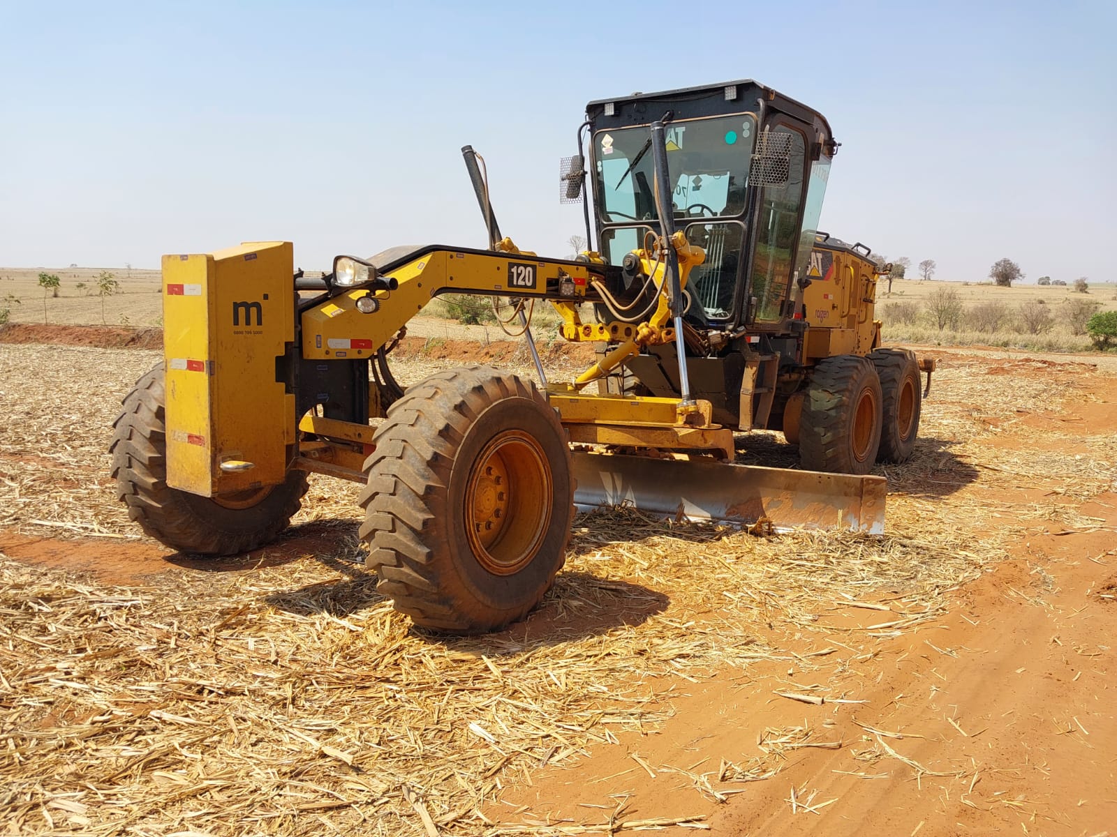 Motoniveladora Caterpillar 120 2019 - foto 1 de 8