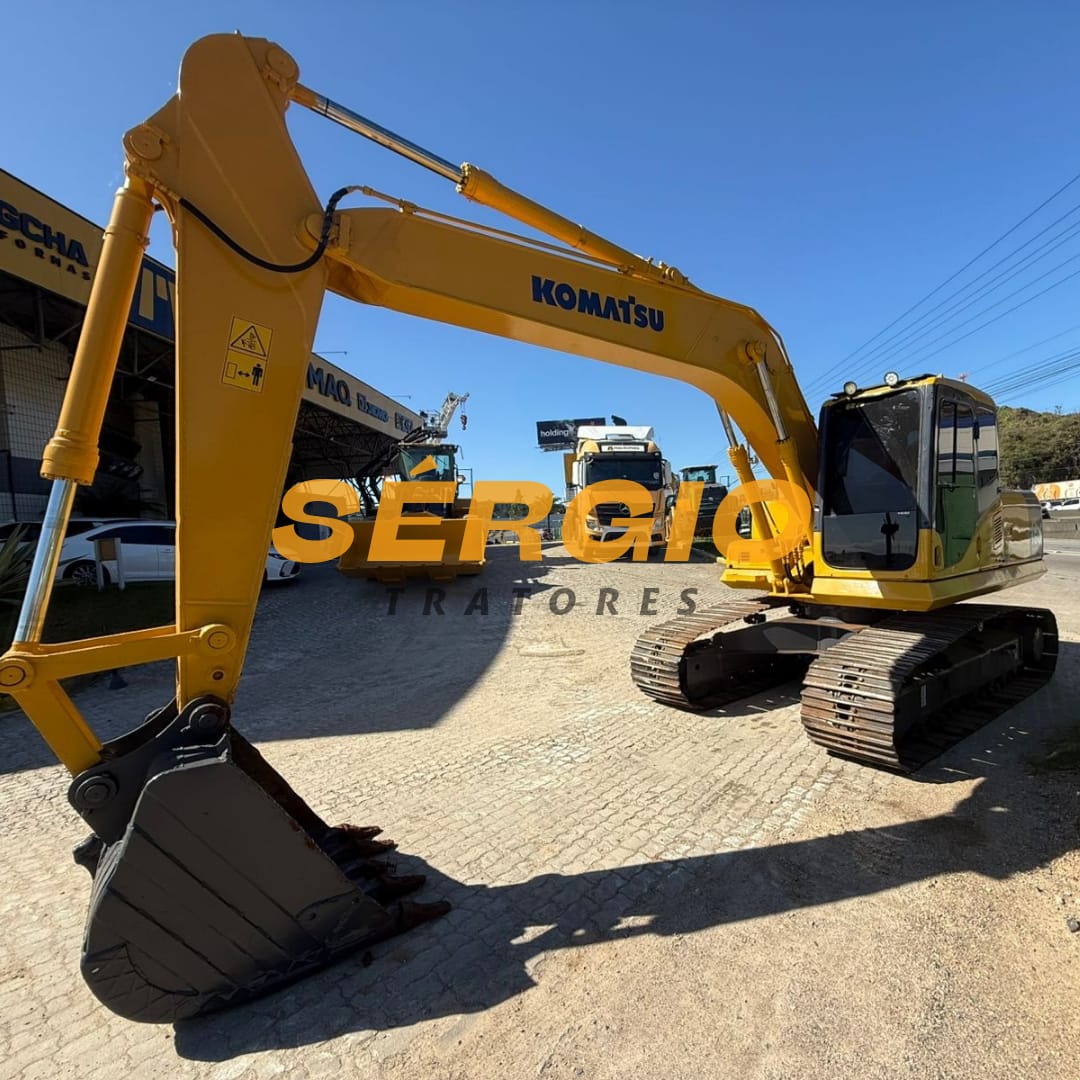 Escavadeira Komatsu PC200 2012 - foto 1 de 6