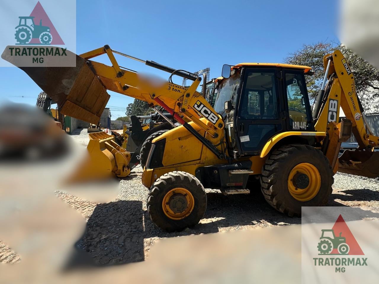 Retroescavadeira JCB 3CX 4X4 2022 - foto 1 de 8
