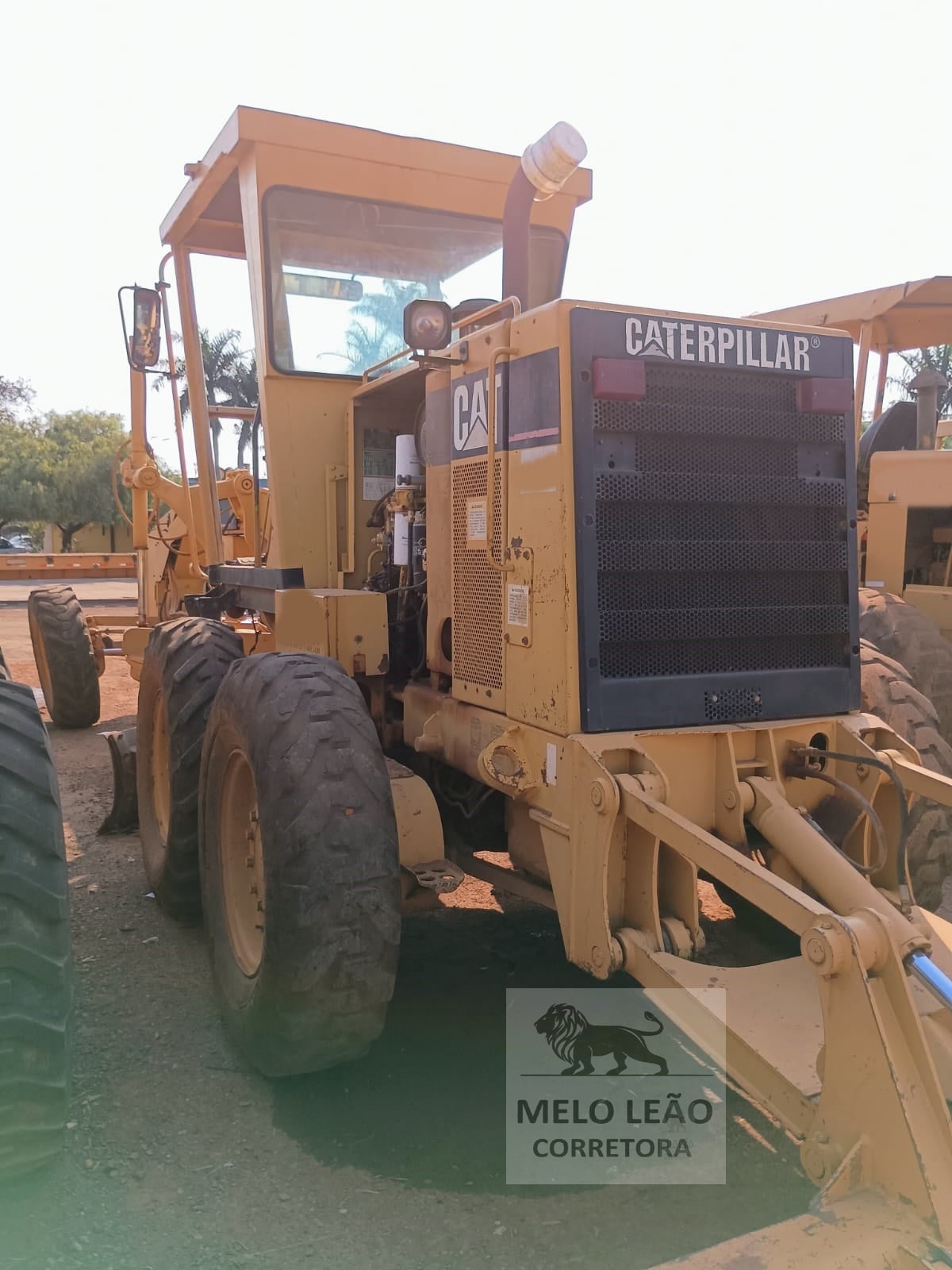 Motoniveladora Caterpillar 120H 1998 - foto 1 de 15