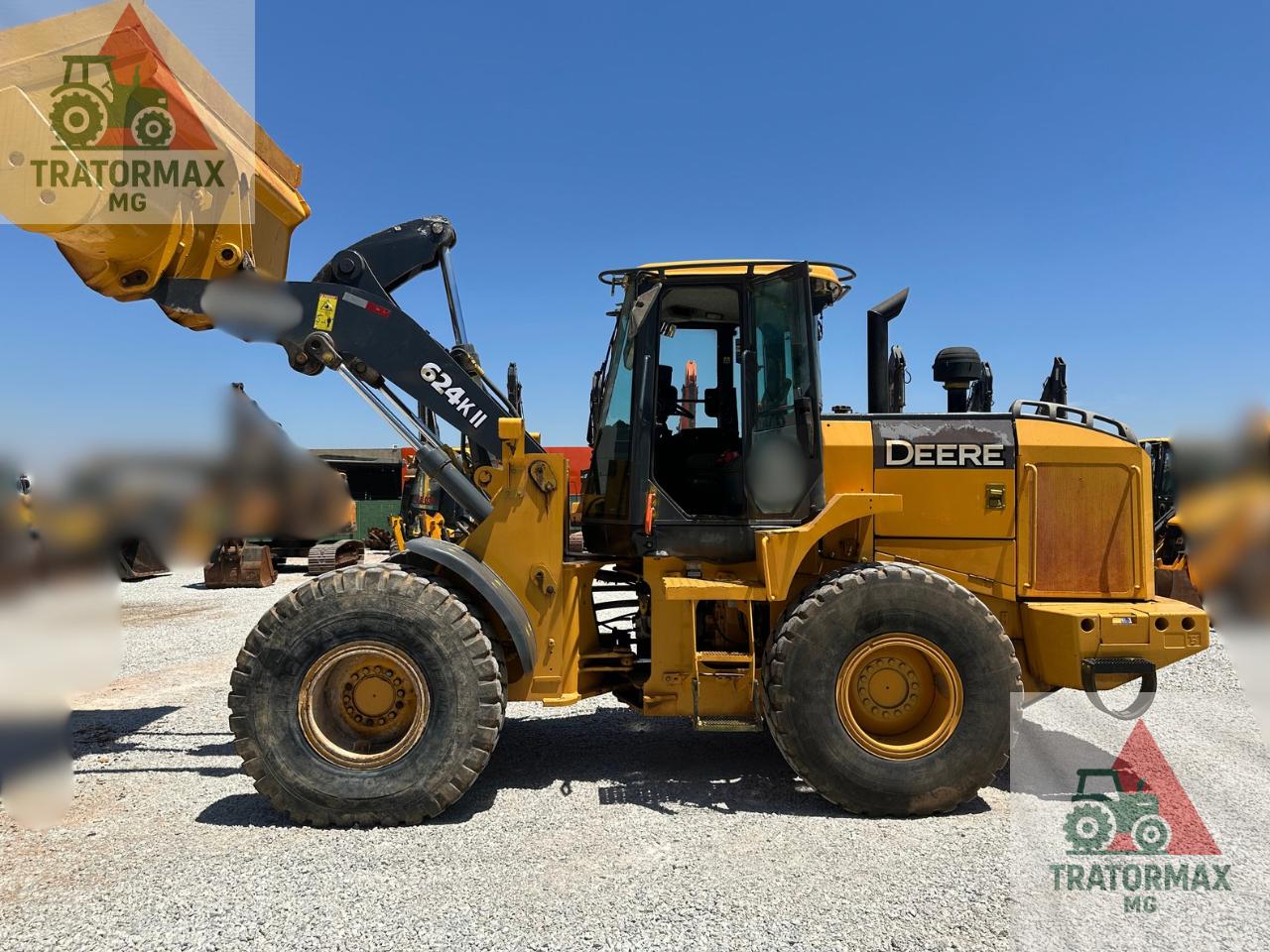 Pá Carregadeira John Deere 624K 2017 - foto 1 de 6