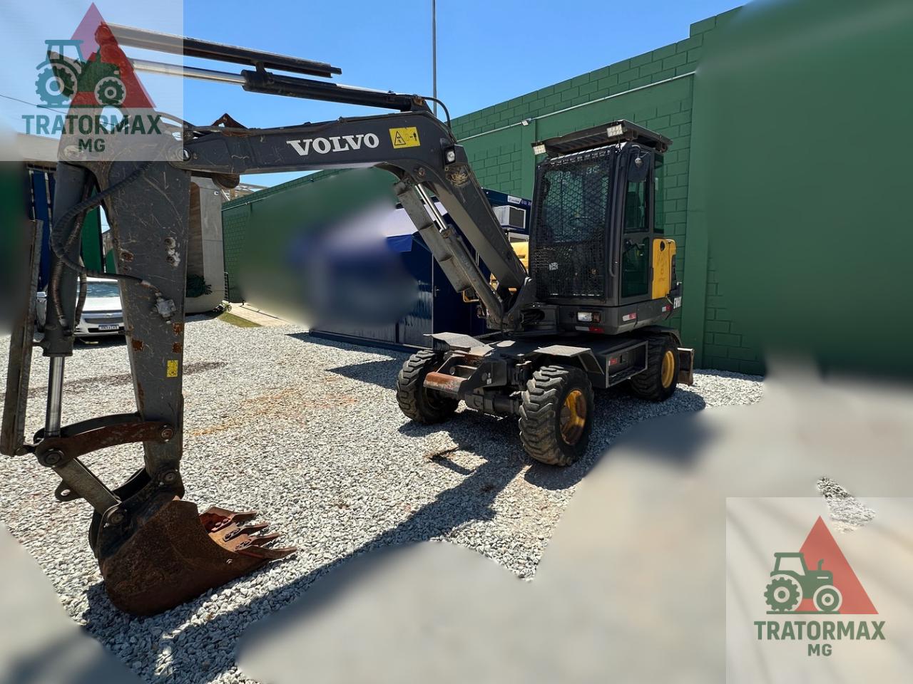 Mini Escavadeira Volvo EW60C 2023 - foto 1 de 7