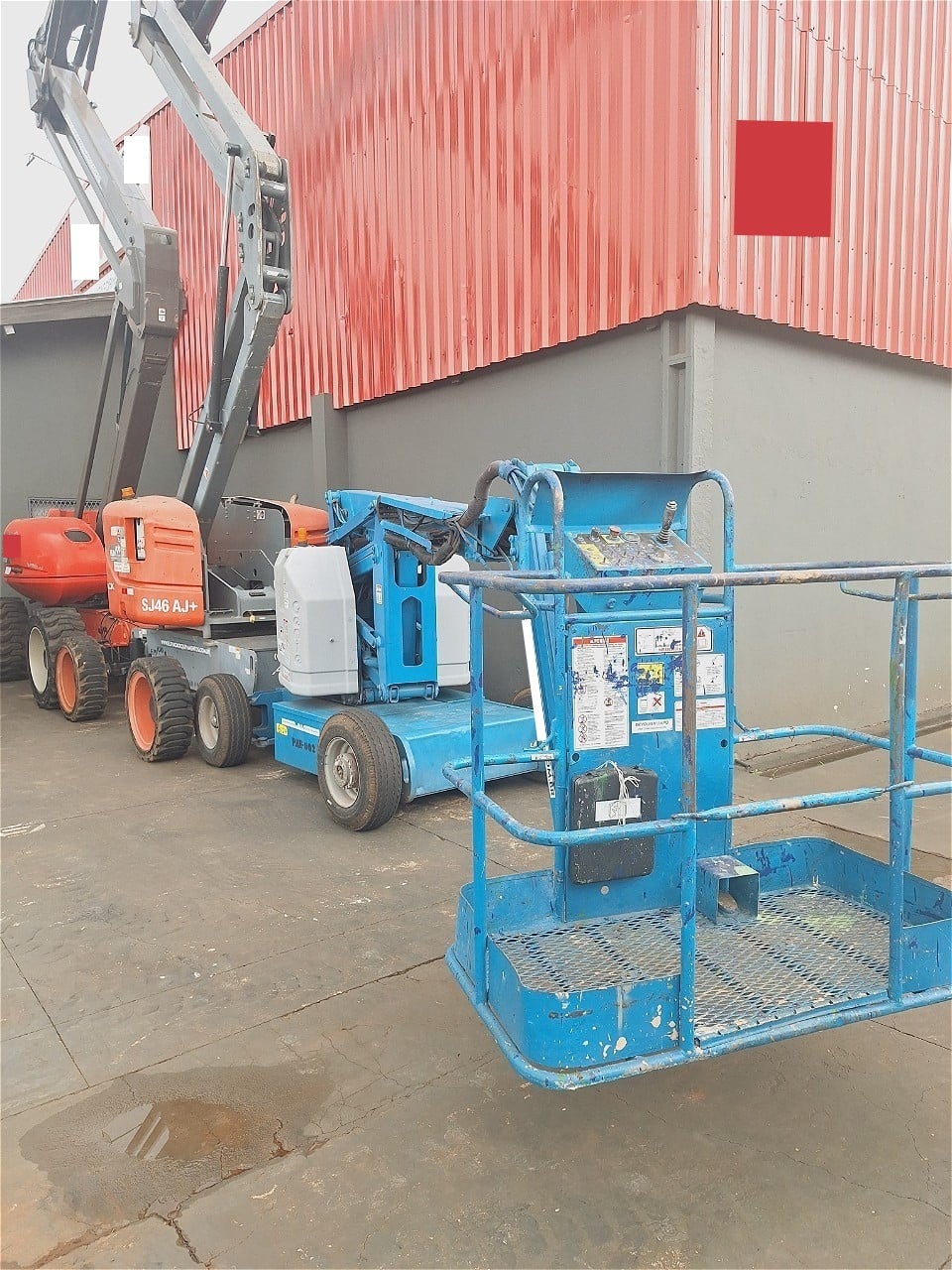Plataforma elevatória Genie Z-34/22 DC 2005 - foto 1 de 7