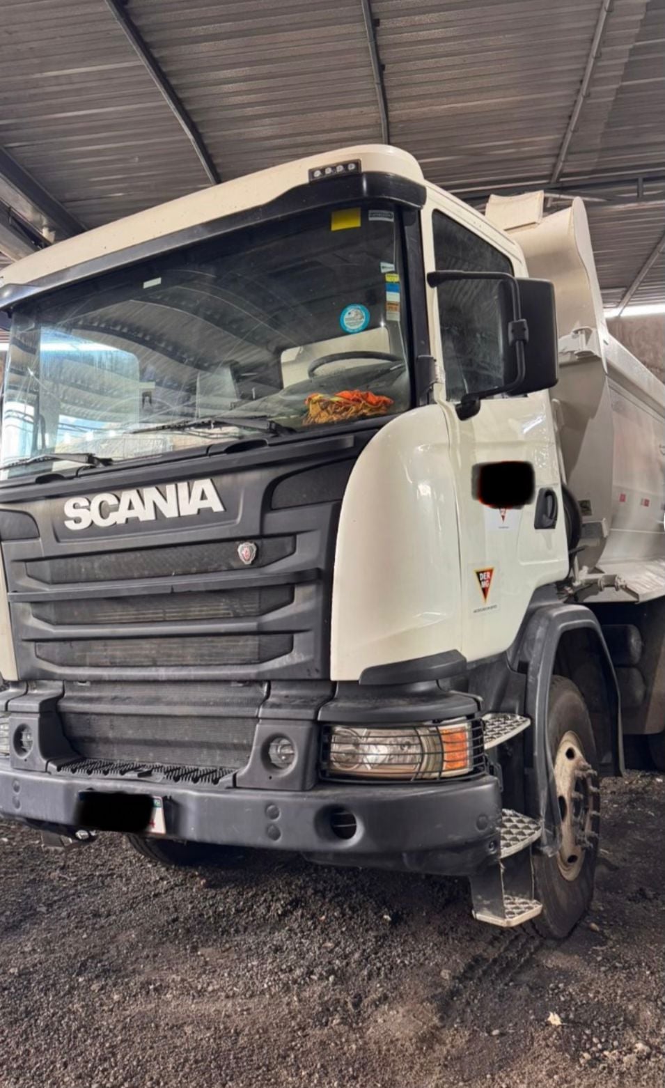 Caminhão Scania G440 2015 - foto 1 de 5