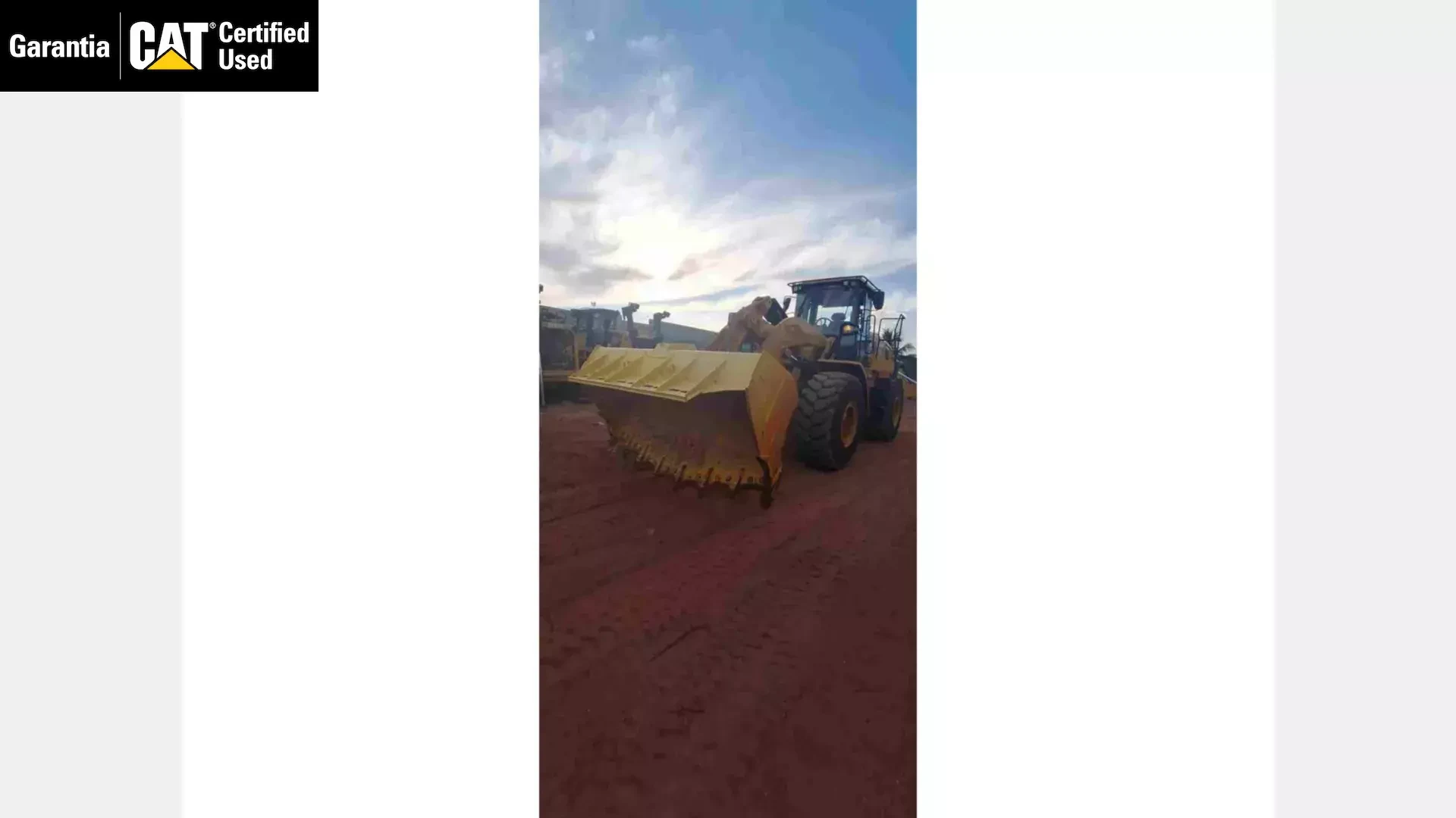 Pá Carregadeira Caterpillar 950L 2020 - foto 1 de 7