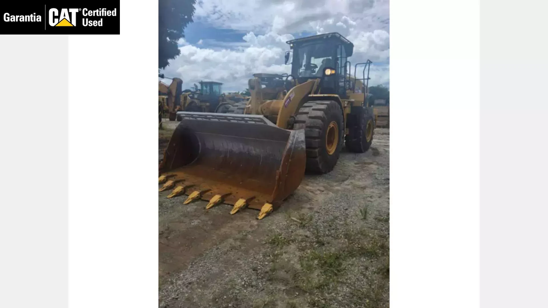 Pá Carregadeira Caterpillar 950L 2022 - foto 1 de 23