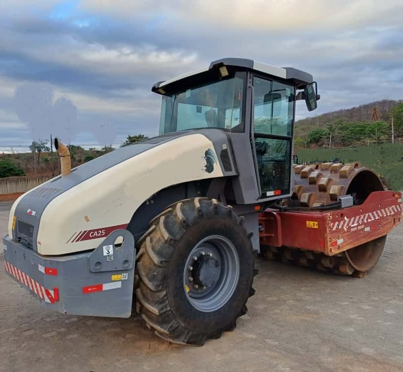 Rolo compactador Dynapac CA250 2023 - foto 1 de 5