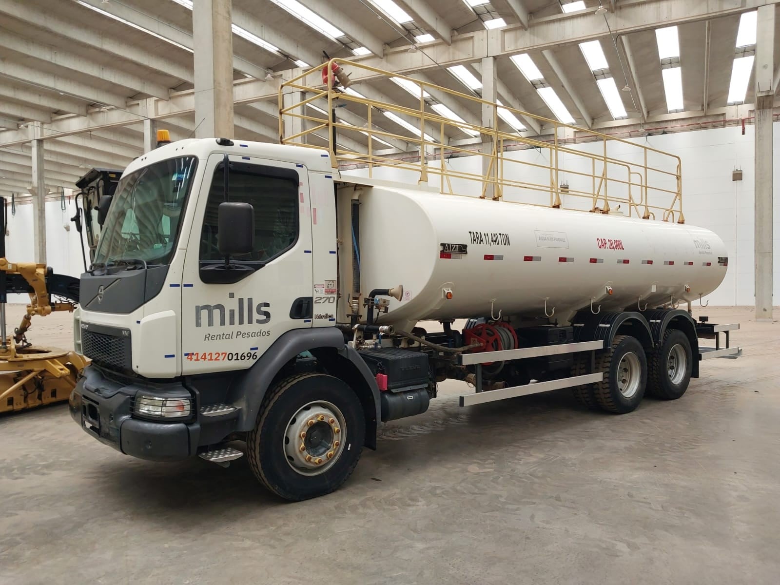 Caminhão Volvo VM 270 2022 - foto 1 de 8