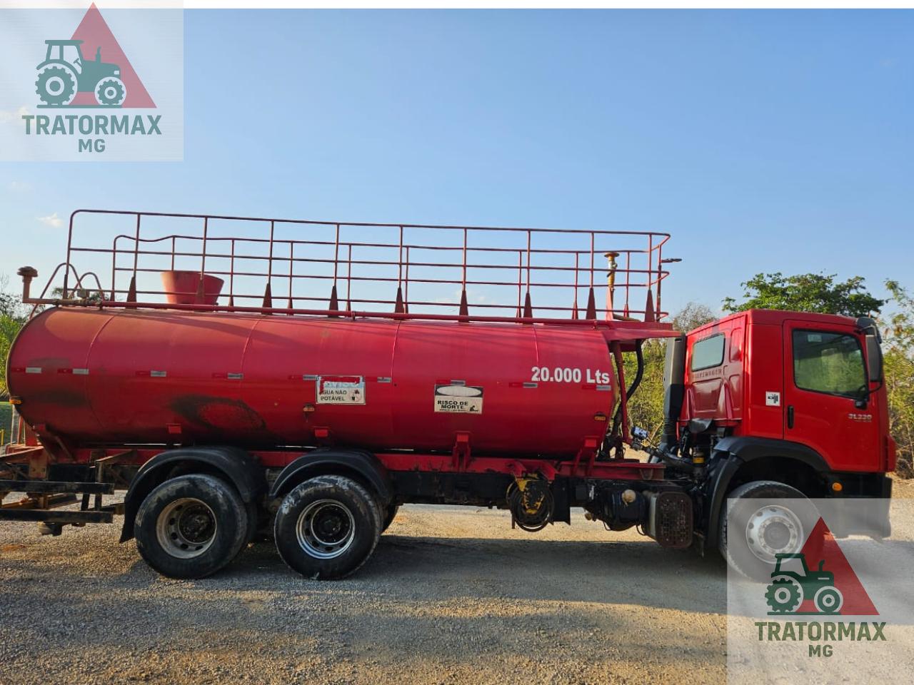 Caminhão Volkswagen VW 31330 2013 - foto 1 de 7