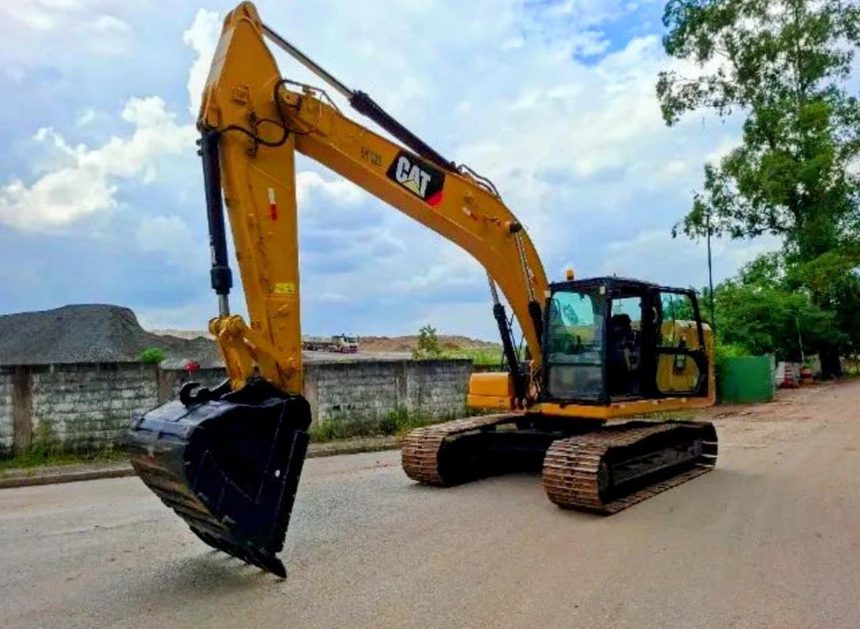 Escavadeira Caterpillar 320