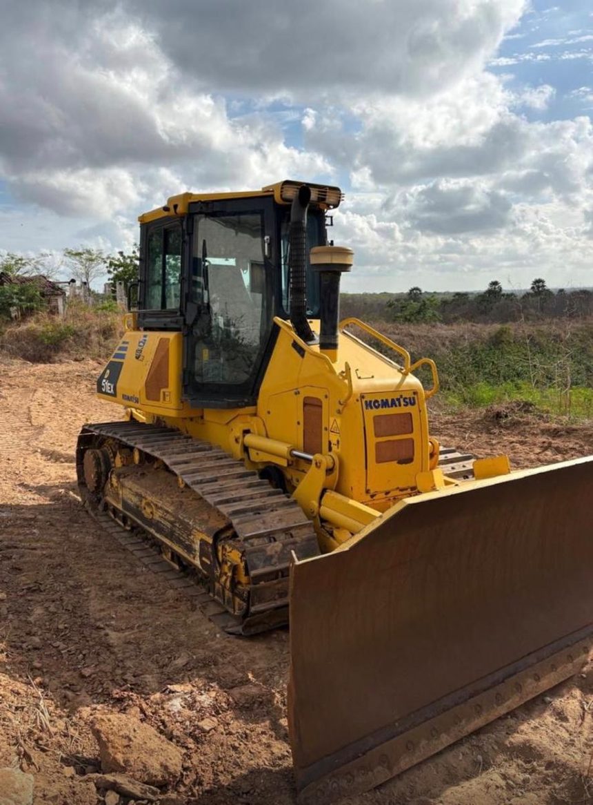 Trator de Esteira Komatsu D51-EX